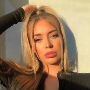 Meet your Posher, Mackenzie